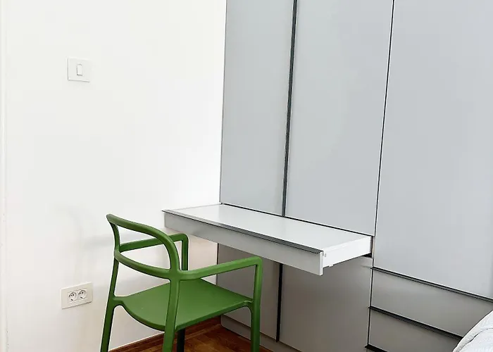 דירה Unique Family By Fortress - Cozy & Spacious - Free Parking נובי סאד