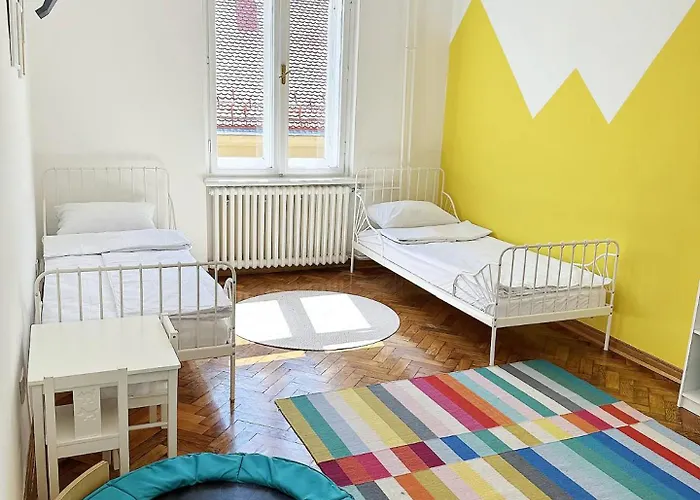 דירה Unique Family By Fortress - Cozy & Spacious - Free Parking *